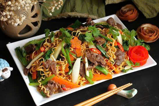 Mì Xào Bò