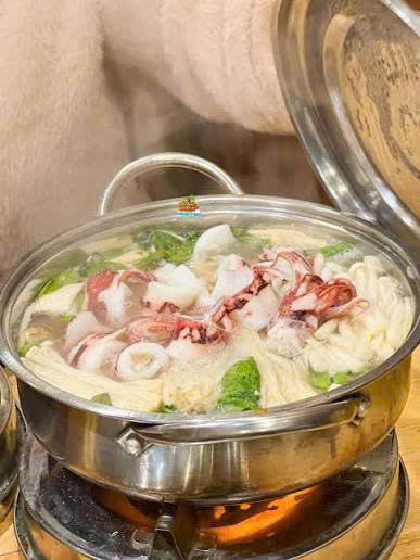 Lẩu Mực Lá É